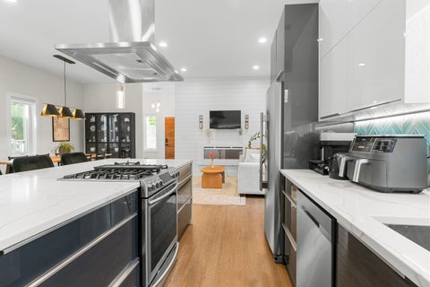 Tiny photo for 5047 W Winnemac Avenue, Chicago, IL 60630 (MLS # 12754500)