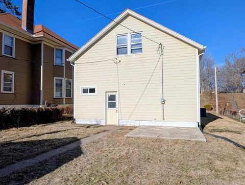 Tiny photo for 501 W 8TH Street, Davenport, IA 52803 (MLS # 12549326)