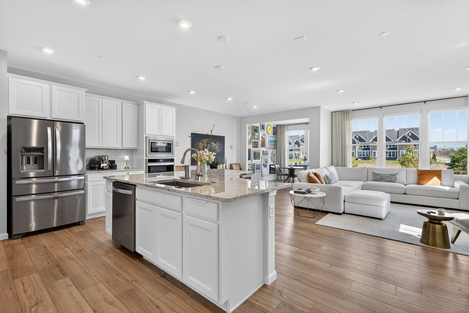 2204 Weatherbee Lane