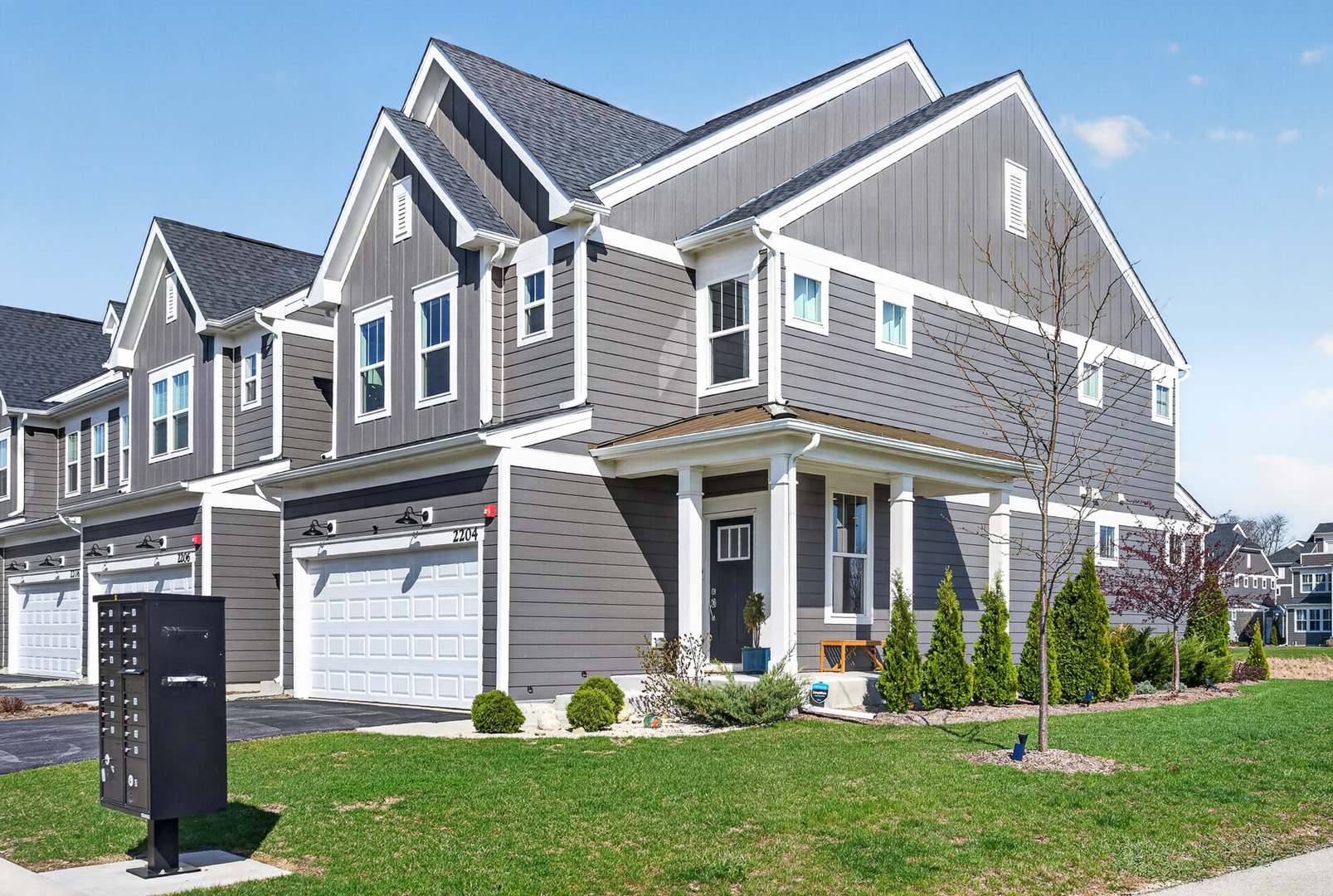 2204 Weatherbee Lane