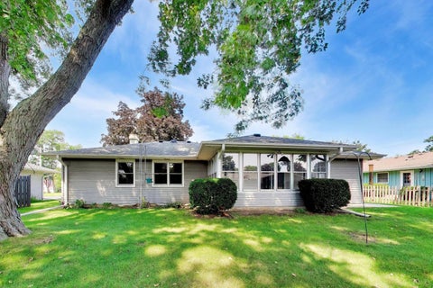 Tiny photo for 611 W Kimball Avenue, Woodstock, IL 60098 (MLS # 12719690)