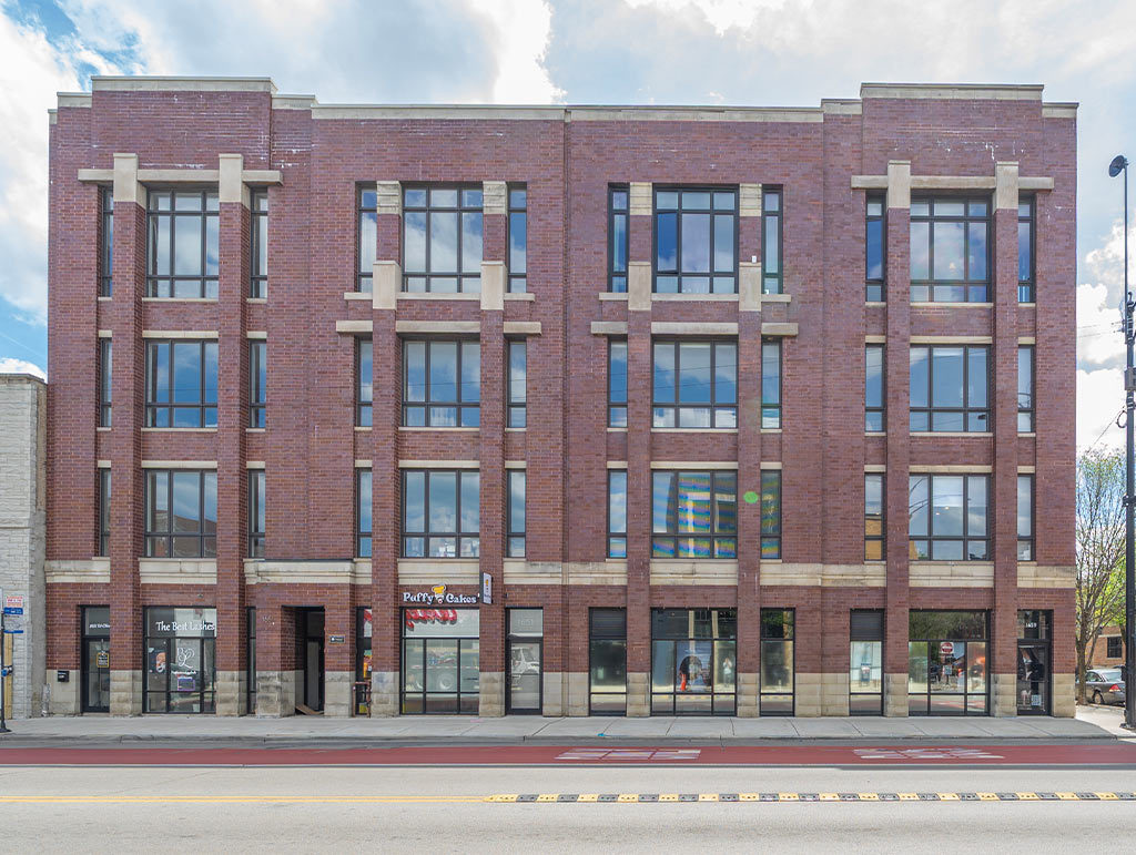 1659 W Chicago Avenue