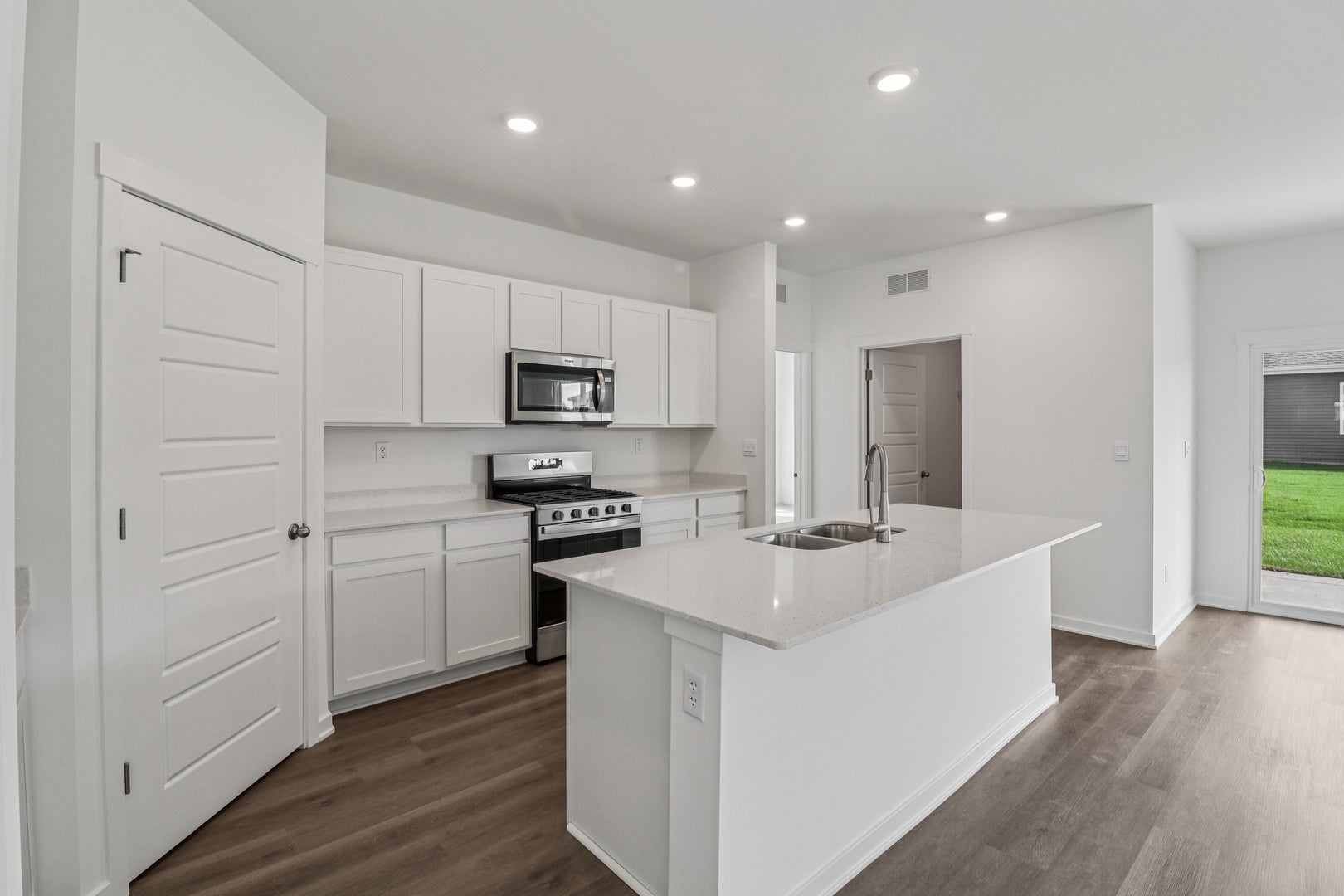 2282 Redwood Trail
