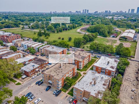 2411 W Balmoral Avenue 1F Chicago IL 60625