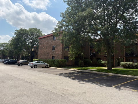 Tiny photo for 1785 W ALGONQUIN Road #1A, Mount Prospect, IL 60056 (MLS # 12726485)
