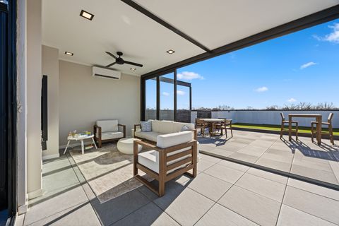 Tiny photo for 2745 W Lawrence Avenue #3W, Chicago, IL 60625 (MLS # 12540667)