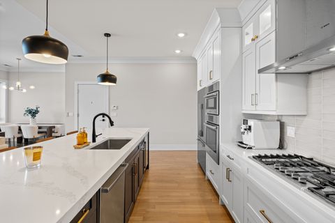 Tiny photo for 2745 W Lawrence Avenue #3W, Chicago, IL 60625 (MLS # 12540667)