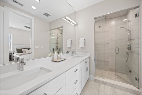 Tiny photo for 2745 W Lawrence Avenue #3W, Chicago, IL 60625 (MLS # 12540667)