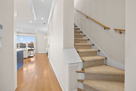 Tiny photo for 2745 W Lawrence Avenue #3W, Chicago, IL 60625 (MLS # 12540667)