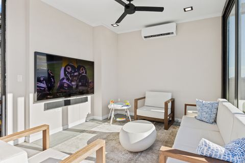 Tiny photo for 2745 W Lawrence Avenue #3W, Chicago, IL 60625 (MLS # 12540667)