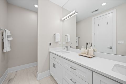 Tiny photo for 2745 W Lawrence Avenue #3W, Chicago, IL 60625 (MLS # 12540667)