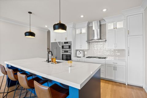 Tiny photo for 2745 W Lawrence Avenue #3W, Chicago, IL 60625 (MLS # 12540667)