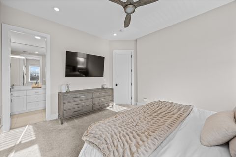 Tiny photo for 2745 W Lawrence Avenue #3W, Chicago, IL 60625 (MLS # 12540667)