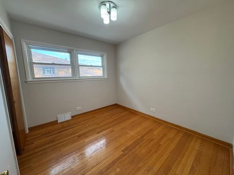 Tiny photo for 3846 W Touhy Avenue, Lincolnwood, IL 60712 (MLS # 12467959)