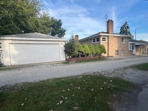 Tiny photo for 3846 W Touhy Avenue, Lincolnwood, IL 60712 (MLS # 12467959)