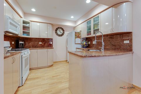 Tiny photo for 3209 N Daniels Court, Arlington Heights, IL 60004 (MLS # 12685450)