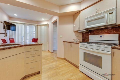 Tiny photo for 3209 N Daniels Court, Arlington Heights, IL 60004 (MLS # 12685450)