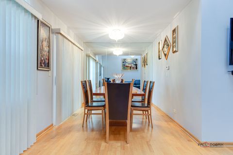 Tiny photo for 3209 N Daniels Court, Arlington Heights, IL 60004 (MLS # 12685450)