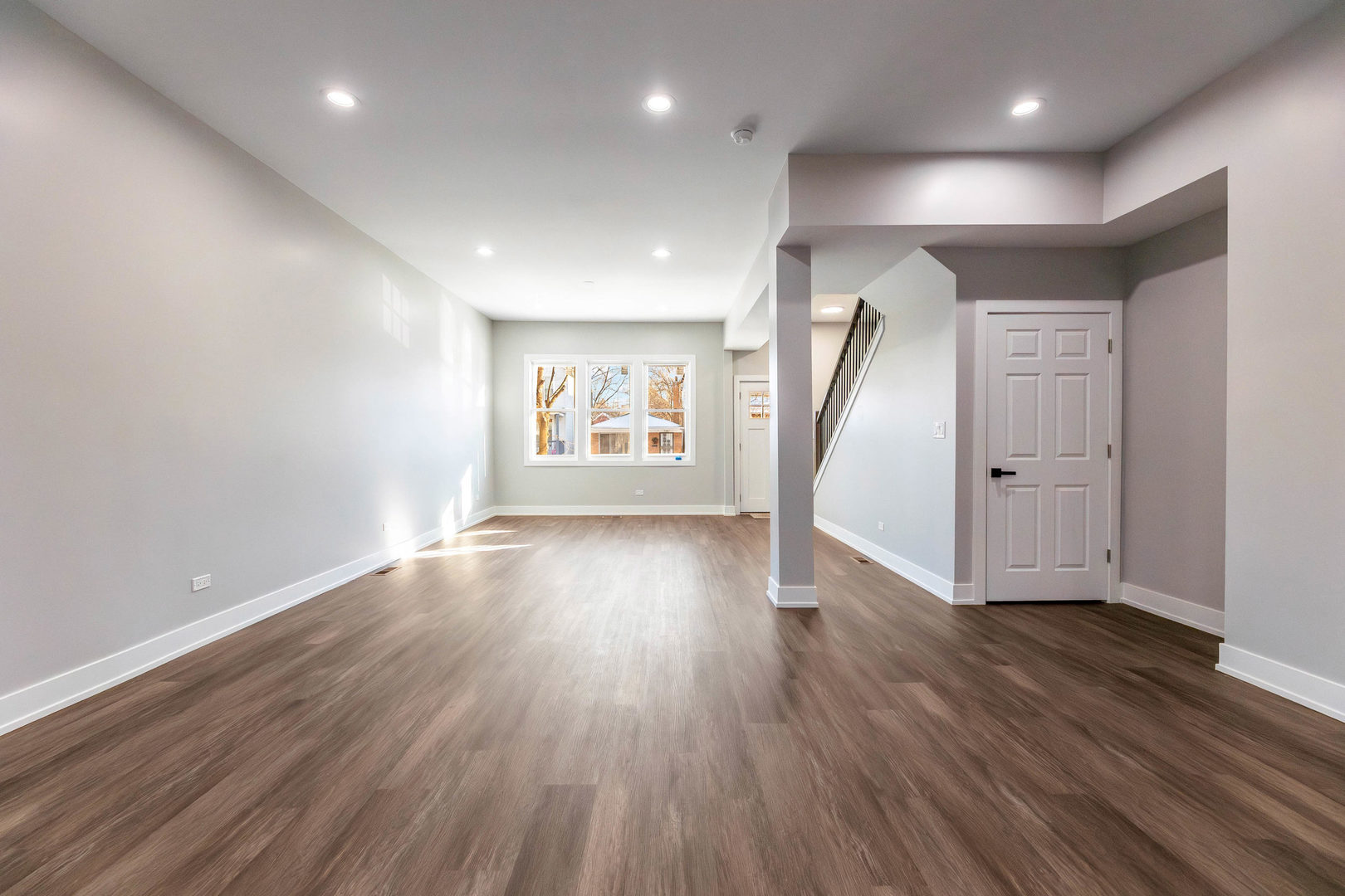 5552 S Shields Avenue