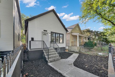 Tiny photo for 7527 S Ellis Avenue, Chicago, IL 60619 (MLS # 12510717)