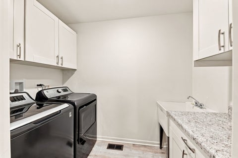 Tiny photo for 617 Riverbank Court, Geneva, IL 60134 (MLS # 12789065)