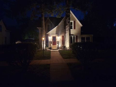 Tiny photo for 215 Evans Avenue, DeKalb, IL 60115 (MLS # 12641149)