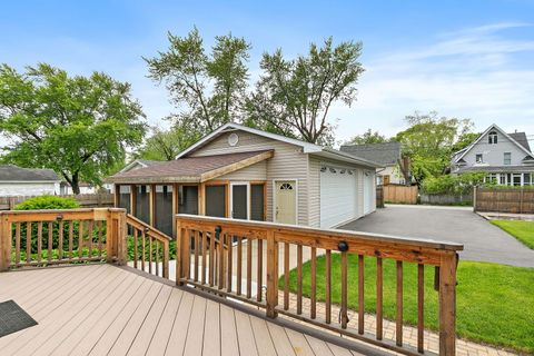 Tiny photo for 215 Evans Avenue, DeKalb, IL 60115 (MLS # 12641149)
