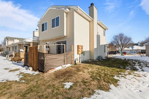 Tiny photo for 409 Irvine Road #409, Champaign, IL 61822 (MLS # 12531954)
