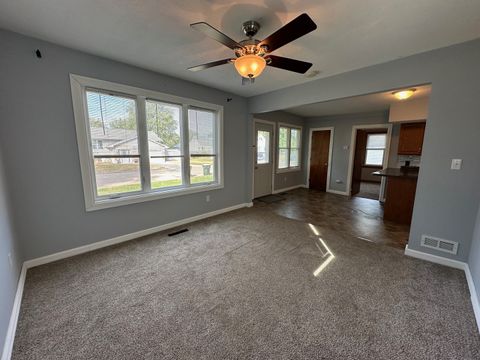 Tiny photo for 905 W 14th Street, Sterling, IL 61081 (MLS # 12484879)