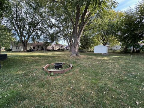 Tiny photo for 905 W 14th Street, Sterling, IL 61081 (MLS # 12484879)