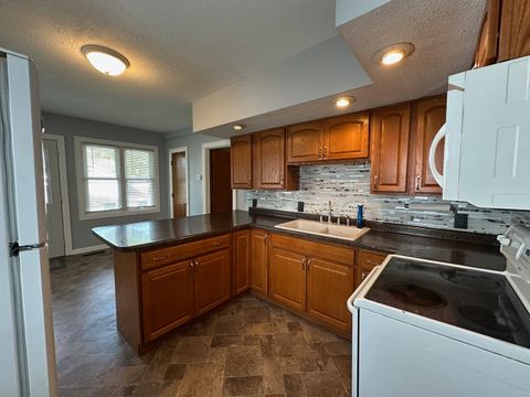 Tiny photo for 905 W 14th Street, Sterling, IL 61081 (MLS # 12484879)