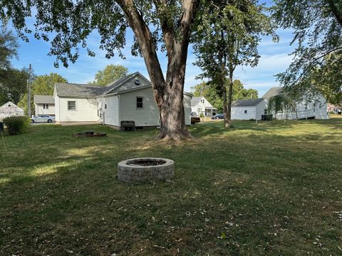Tiny photo for 905 W 14th Street, Sterling, IL 61081 (MLS # 12484879)