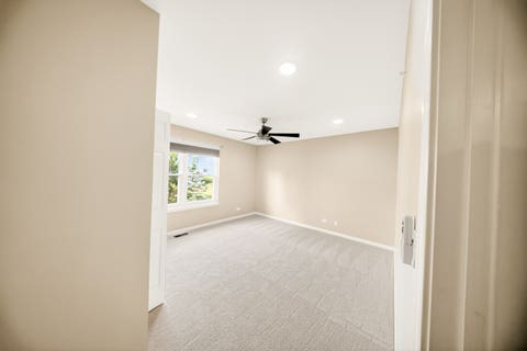 Tiny photo for 1249 Mallard Lane, Hoffman Estates, IL 60192 (MLS # 12683116)