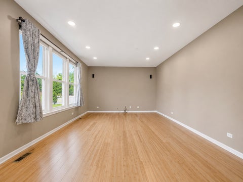 Tiny photo for 1249 Mallard Lane, Hoffman Estates, IL 60192 (MLS # 12683116)