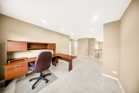 Tiny photo for 1249 Mallard Lane, Hoffman Estates, IL 60192 (MLS # 12683116)