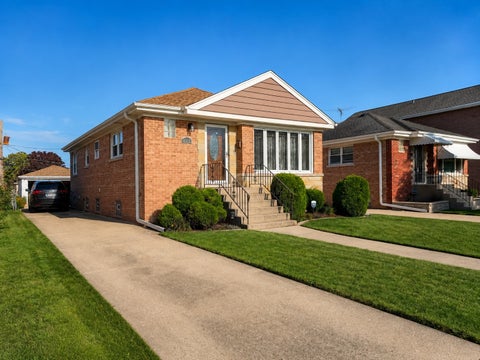 Tiny photo for 4333 N Oleander Avenue, Norridge, IL 60706 (MLS # 12767212)