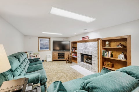 Tiny photo for 5 S Grace Street, North Aurora, IL 60542 (MLS # 12770457)