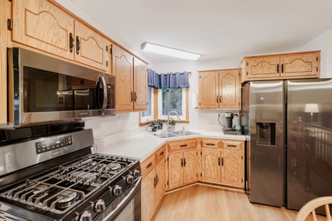 Tiny photo for 5 S Grace Street, North Aurora, IL 60542 (MLS # 12770457)
