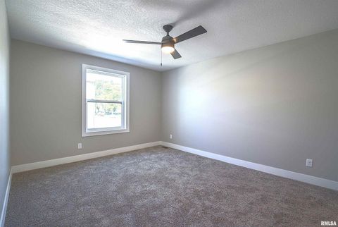 Tiny photo for 1008 S 4TH Street, Clinton, IA 52732 (MLS # QC4266887)