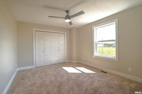 Tiny photo for 1008 S 4TH Street, Clinton, IA 52732 (MLS # QC4266887)