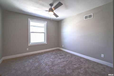 Tiny photo for 1008 S 4TH Street, Clinton, IA 52732 (MLS # QC4266887)