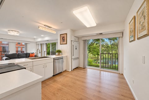 Tiny photo for 352 Kelburn Road #222, Deerfield, IL 60015 (MLS # 12761092)