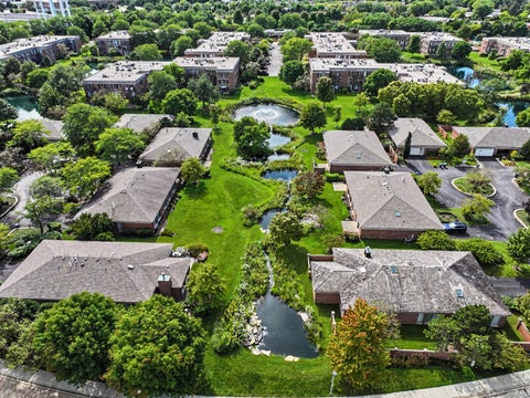 Tiny photo for 352 Kelburn Road #222, Deerfield, IL 60015 (MLS # 12761092)