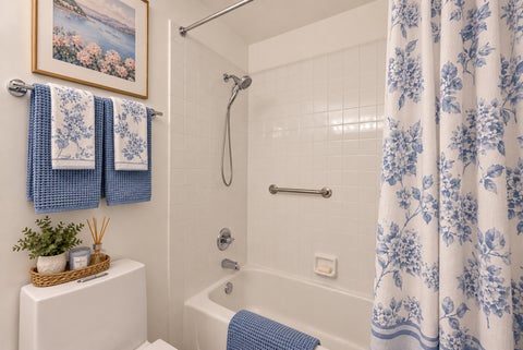 Tiny photo for 352 Kelburn Road #222, Deerfield, IL 60015 (MLS # 12761092)