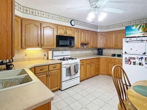 Tiny photo for 830 Chartres Street, Lasalle, IL 61301 (MLS # 12574008)