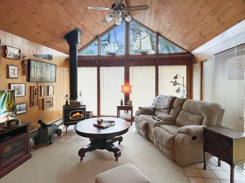 Tiny photo for 830 Chartres Street, Lasalle, IL 61301 (MLS # 12574008)