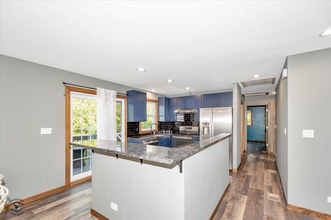 Tiny photo for 7829 Valley View Lane, Woodridge, IL 60517 (MLS # 12492192)