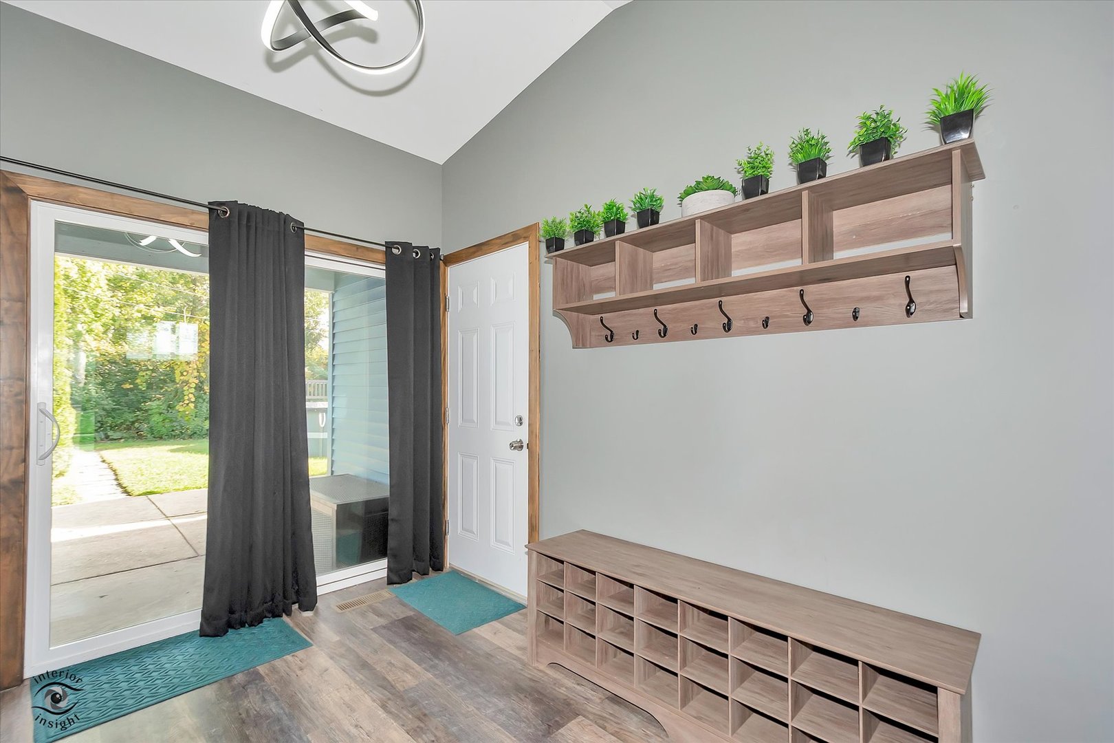 7829 Valley View Lane