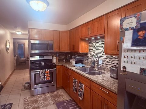 Tiny photo for 14840 Kilpatrick Avenue #604, Midlothian, IL 60445 (MLS # 12496419)