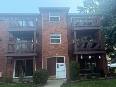 Photo of 14840 Kilpatrick Avenue #604, Midlothian, IL 60445 (MLS # 12496419) Photo of 14840 Kilpatrick Avenue #604, Midlothian, IL 60445 (MLS # 12496419)